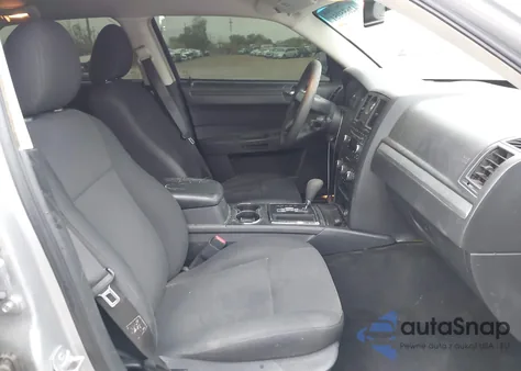 2008 Chrysler 300 Lx from USA, damaged, VIN 2C3LA43R98H145660